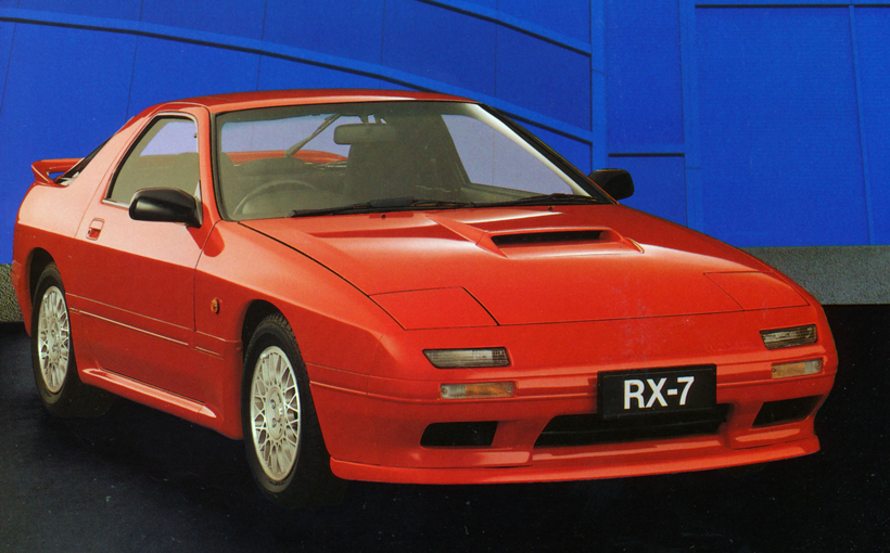 MAZDA RX-7 SERIES IV: Superior RX-7 or the first Japanese Porsche?