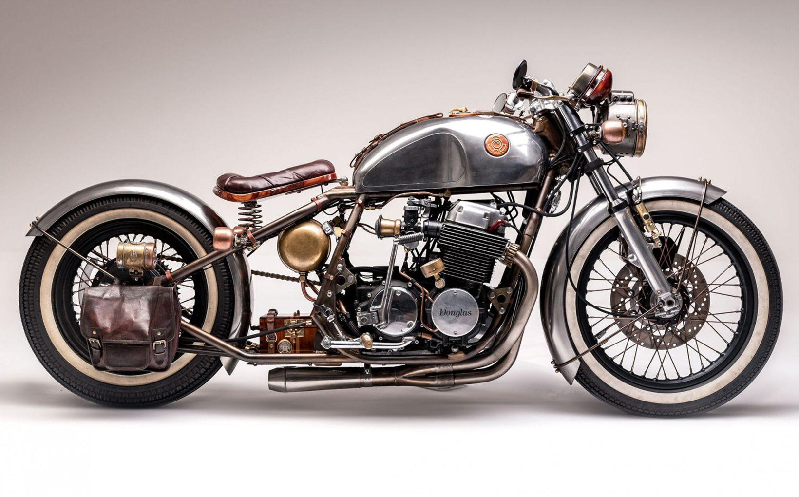 Andrew&rsquo;s Honda CB750: Old Empire meets Japan in a Neo-Antique Masterpiece