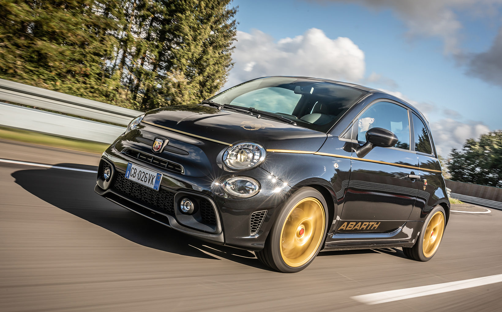 Abarth Australia secures 30 595 Scorpioneoros from global production run of 2000