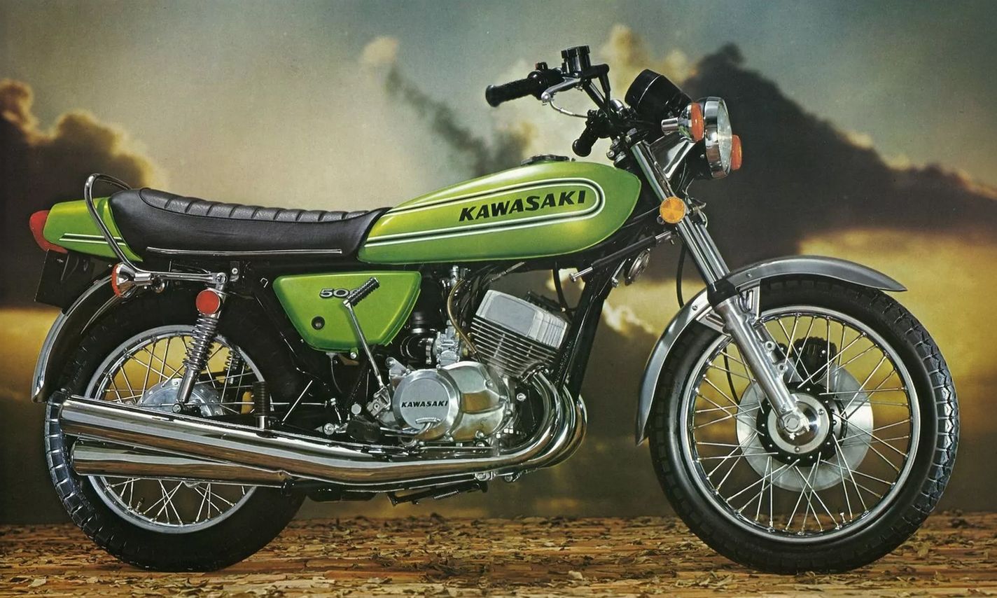 Kawasaki Triple: Two-stroke superbike that smoked the competition