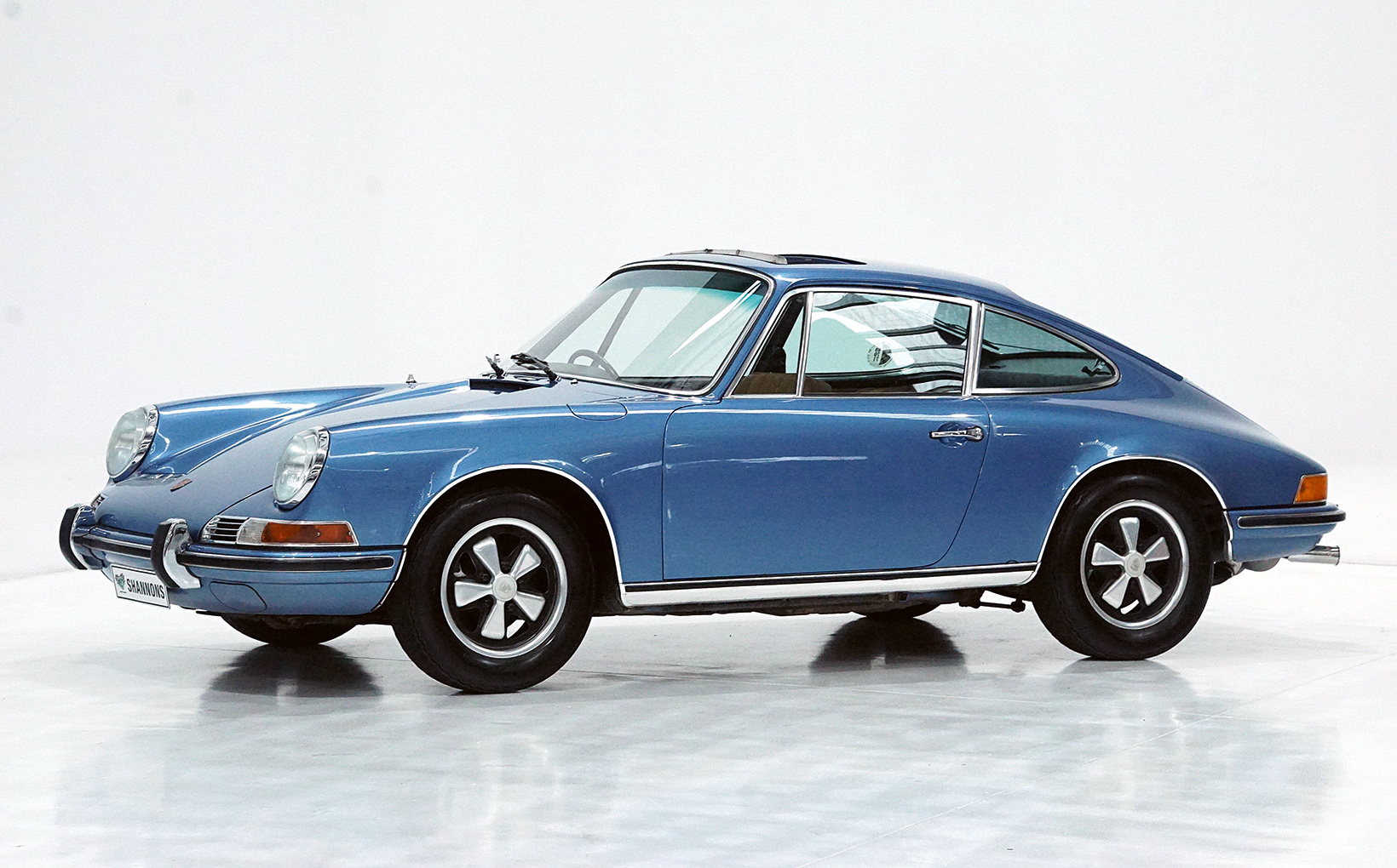 Stunning Porsche 911E from 99 year-old owner