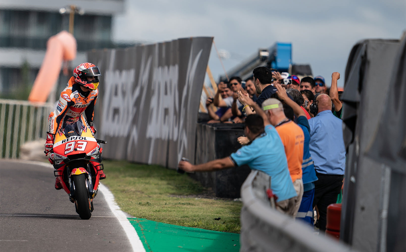 Marc Marquez World Class In Argentina, Rossi Second, Dovi Third & Vinales Loses Out!
