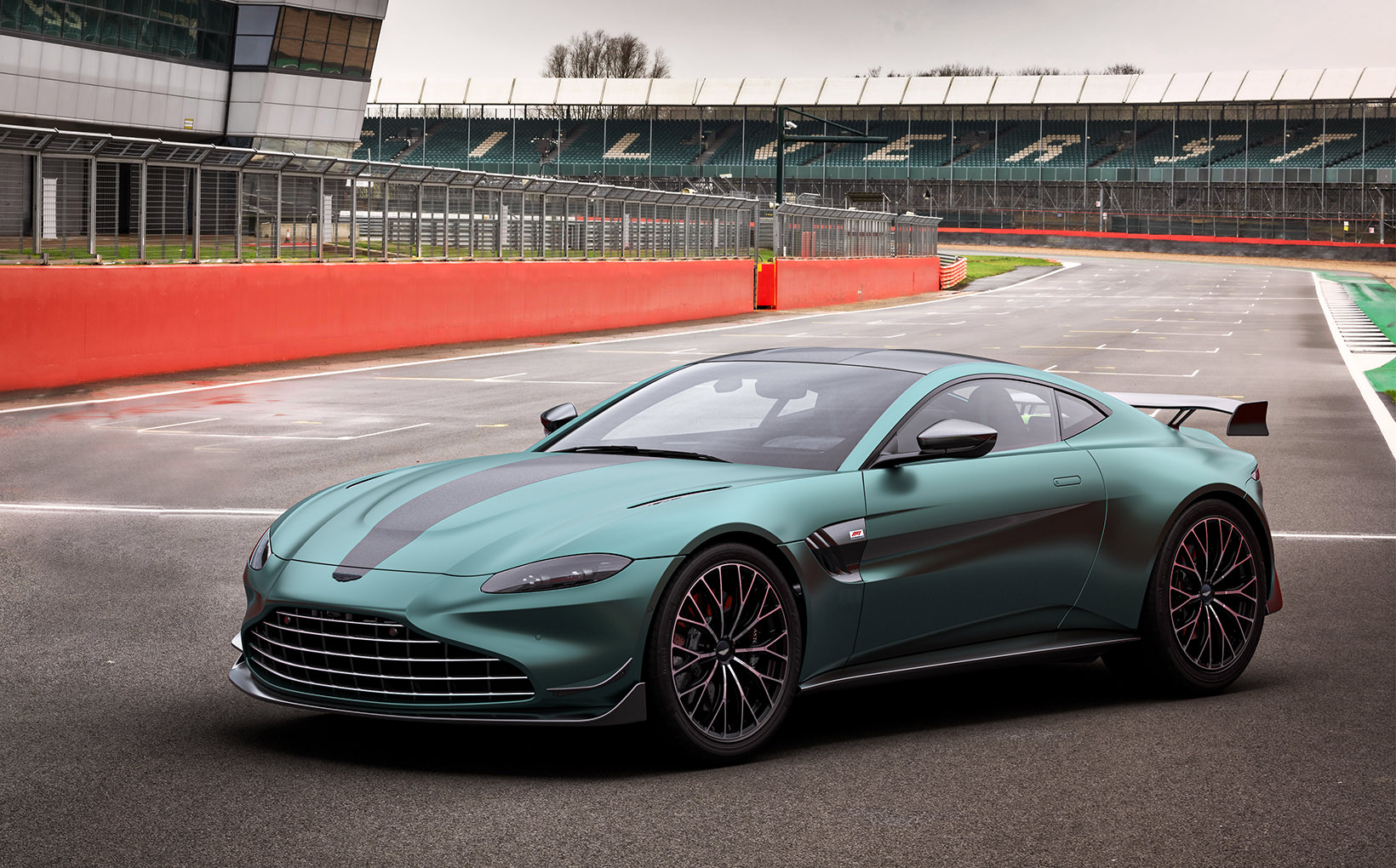 The Aston Martin Vantage F1 Edition is a special edition inspired by motorsport 