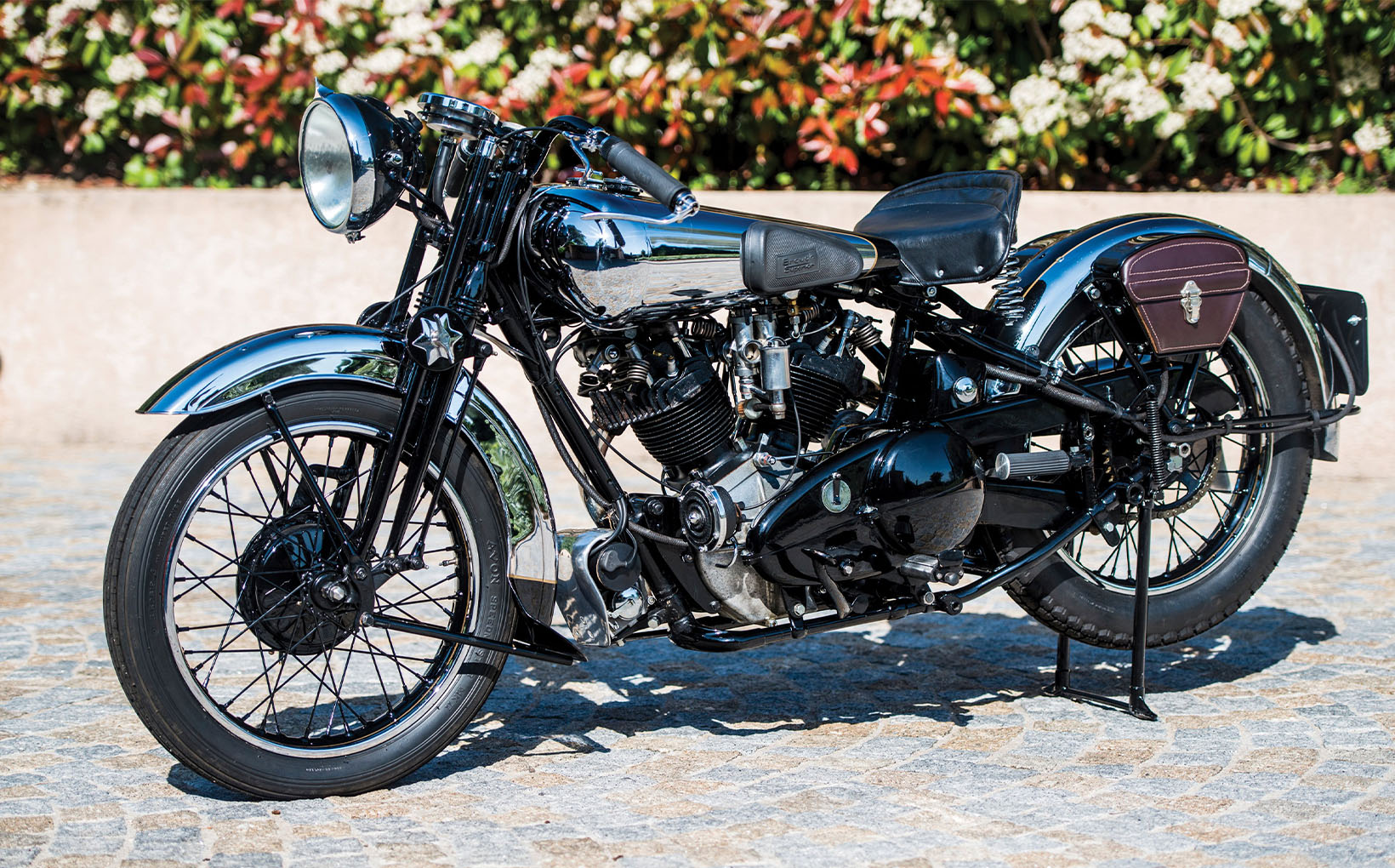 Brough Superior SS100: Rolls-Royce Quality. Superbike Performance.