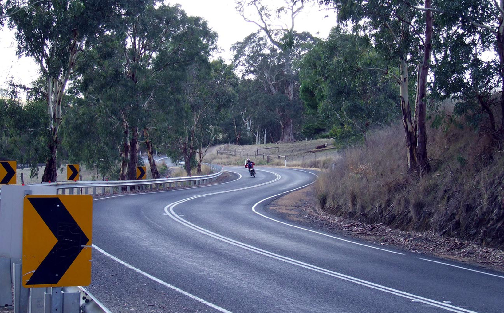  South Australia: The Gorge Road - Head for the Hills