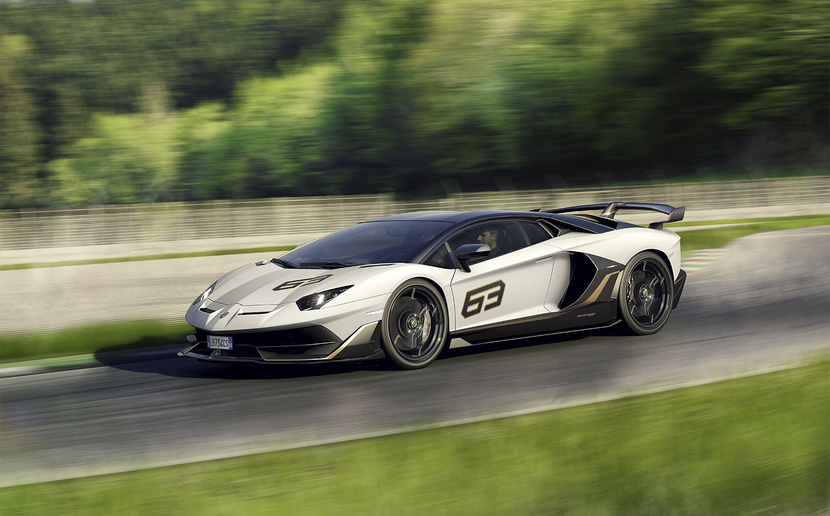 Lamborghini&rsquo;s Aventador SVJ crowned the new king of the ring