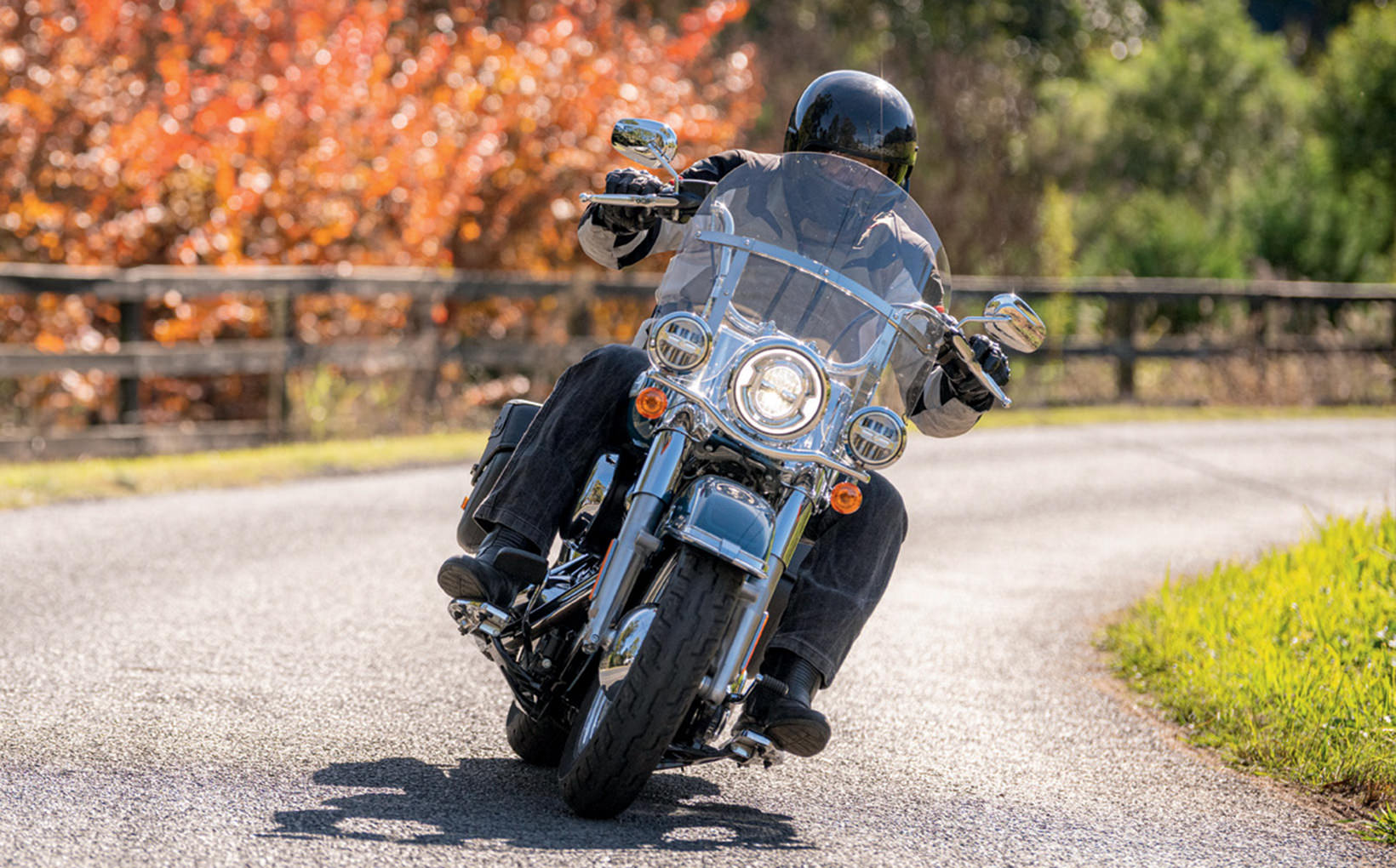 2021 Harley-Davidson Heritage Classic: Chrome sweet chome