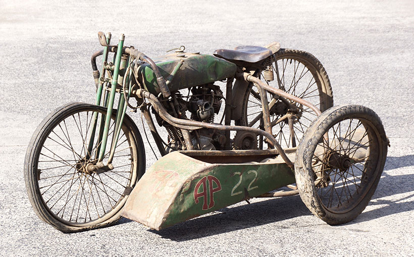 Very collectible circa-1927 Harley-Davidson factory racer with &apos;no reserve&apos;
