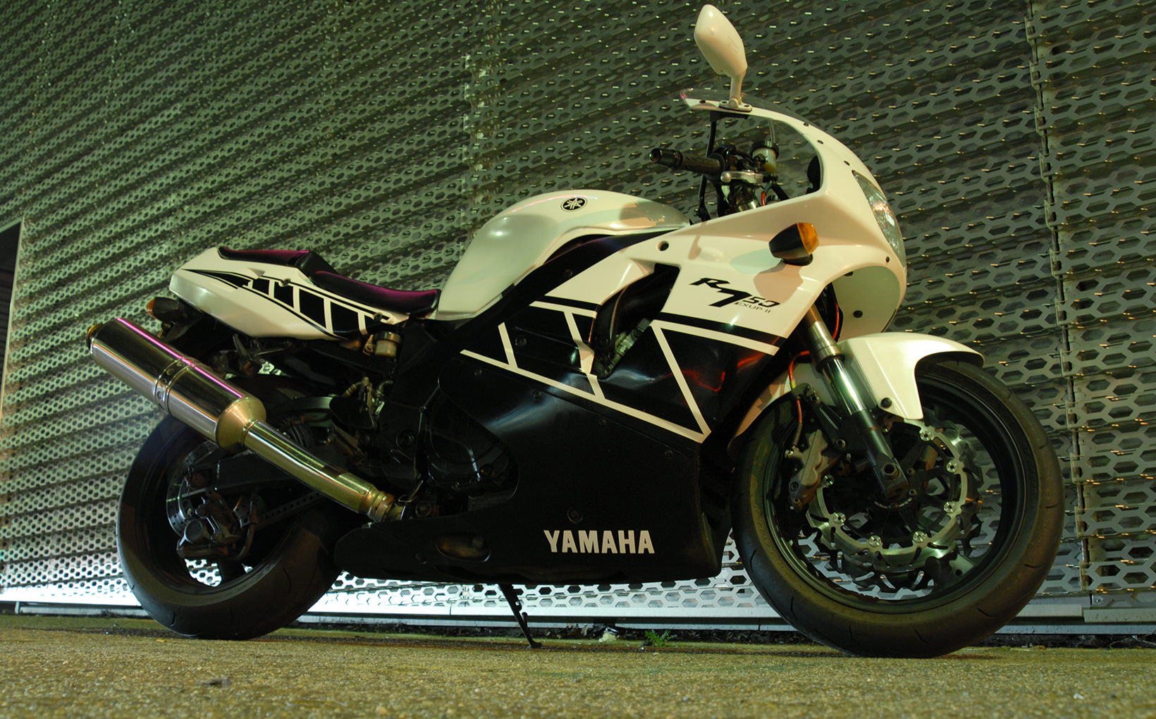 Yamaha YZF750R: 20-Valve Legend