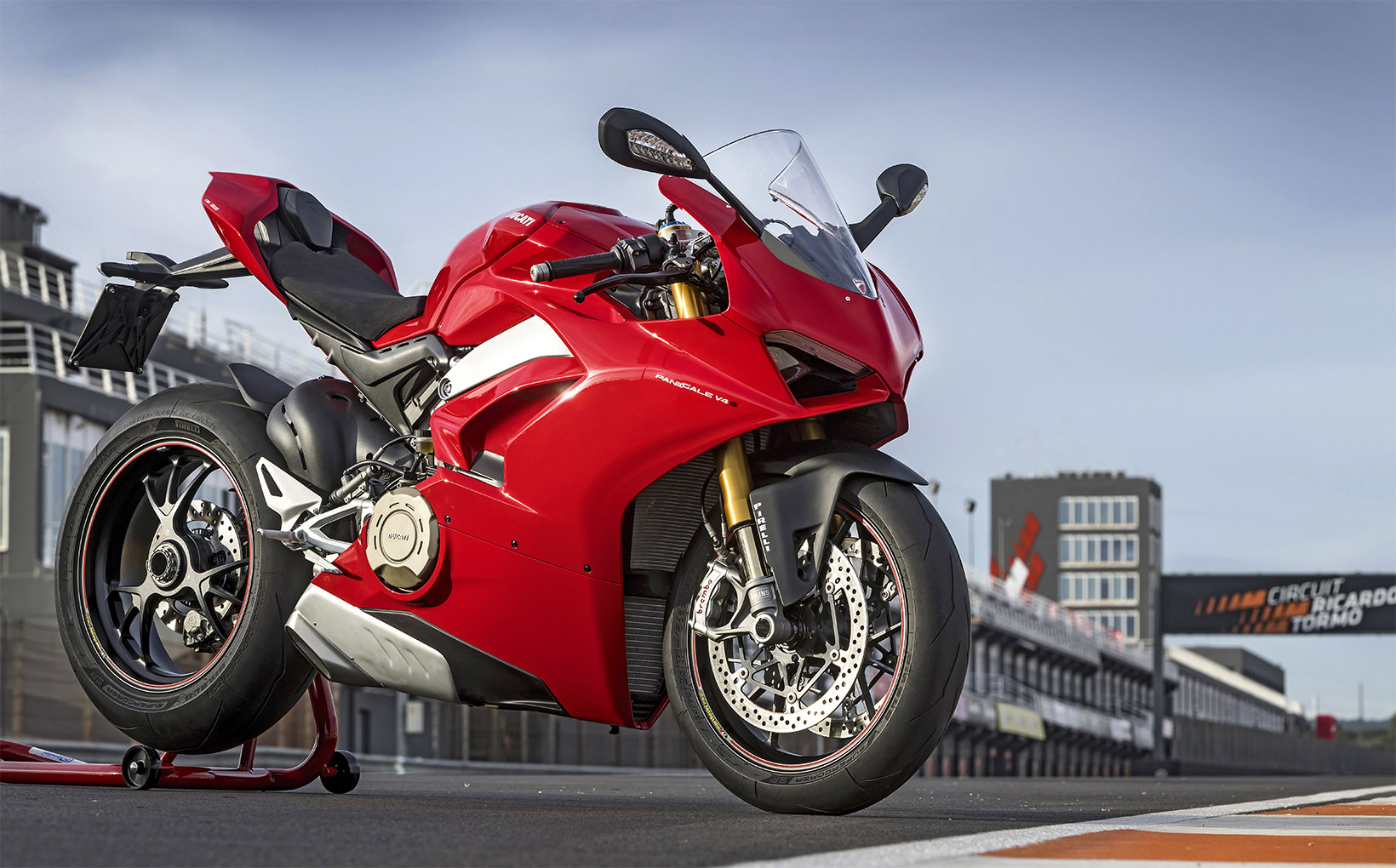 2018 Ducati Panigale V4 S: Dancing to a new beat 