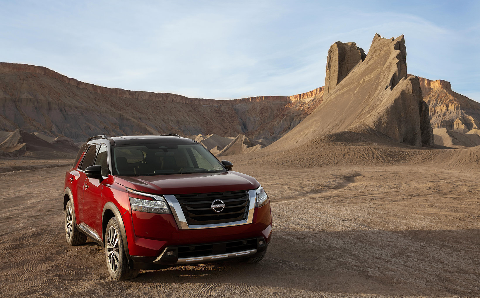 Nissan debuts its new Pathfinder and says it&rsquo;s returning to its rugged roots