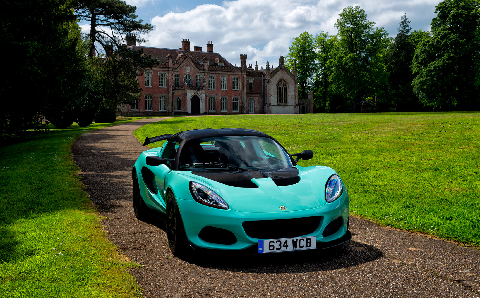 Less is more for the new bantamweight Lotus Elise Cup 250
