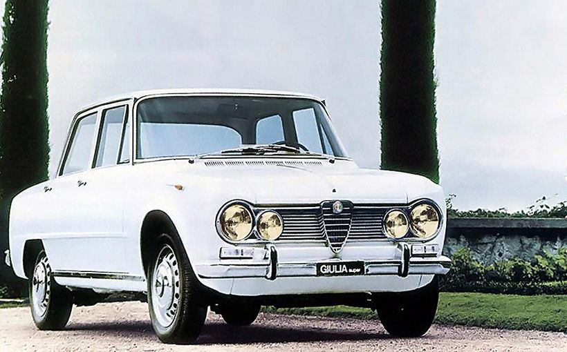 Alfa Romeo Giulia TI and Super: Italian jewels in an elegant box