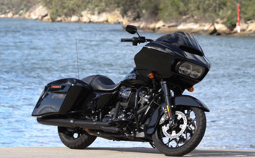2021 Harley-Davidson FLTRXS Road Glide Special: Cool Luxury