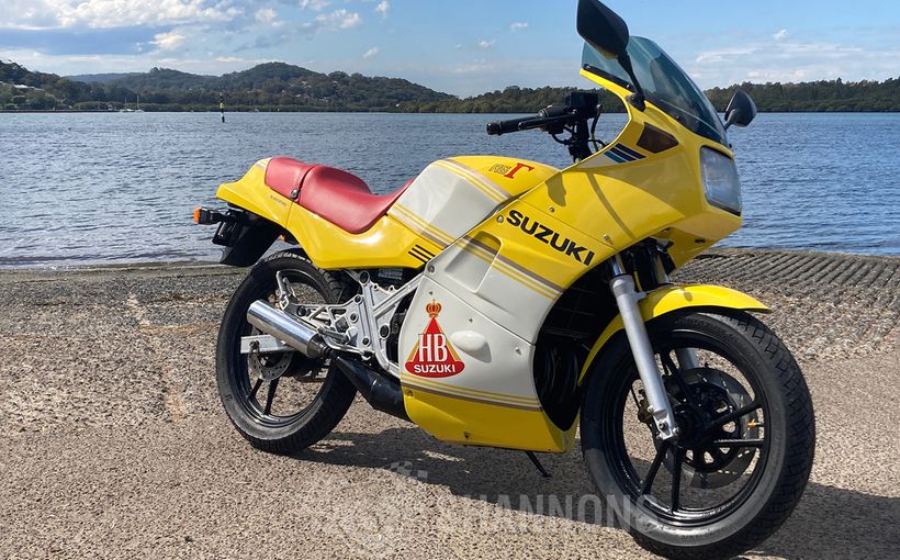 Suzuki RG250 HB Replica: Yellow Terror Part 2